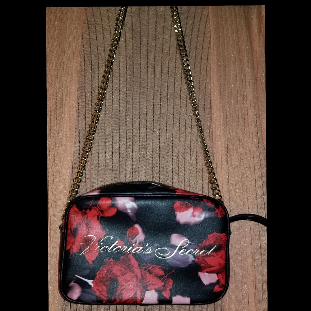 Victoria's Secret Chain Bag NWOT